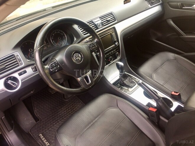 Volkswagen Passat 2013, 147,170 km - 2.5 l - Bakı
