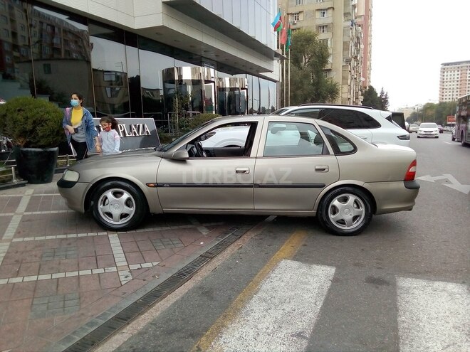 Opel Vectra 1998, 221,333 km - 1.6 l - Bakı
