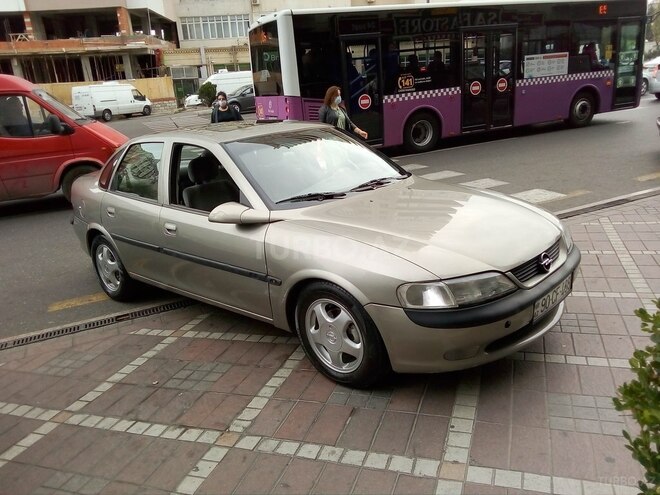 Opel Vectra 1998, 221,333 km - 1.6 l - Bakı