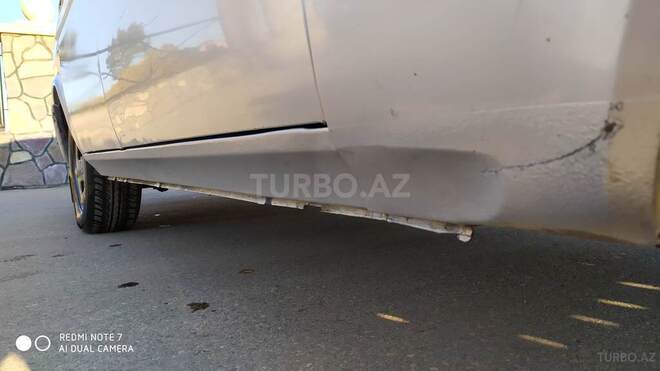 GAZ 31105 2004, 111,190 km - 2.4 l - Quba