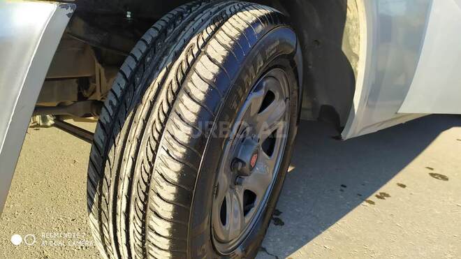 GAZ 31105 2004, 111,190 km - 2.4 l - Quba