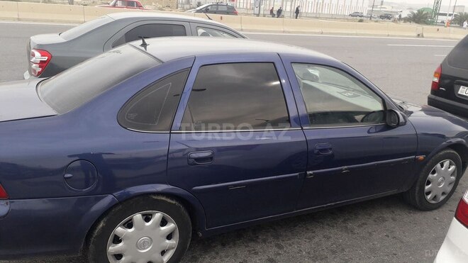 Opel Vectra 1997, 450,000 km - 2.0 l - Bakı
