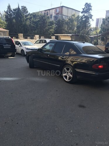 Mercedes E 320 2000, 250,000 km - 3.2 л - Bakı