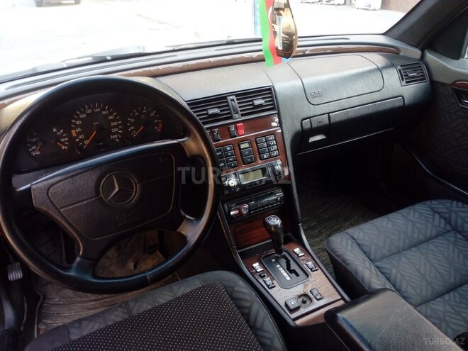 Mercedes C 220 1995, 435,000 km - 2.2 l - Sumqayıt