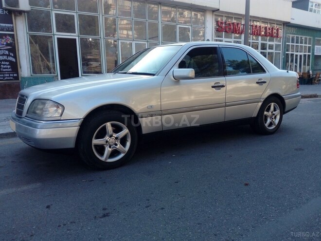 Mercedes C 220 1995, 435,000 km - 2.2 l - Sumqayıt