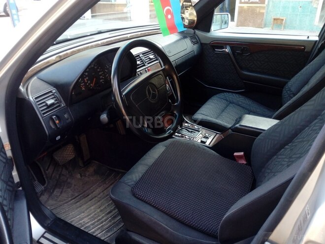 Mercedes C 220 1995, 435,000 km - 2.2 l - Sumqayıt