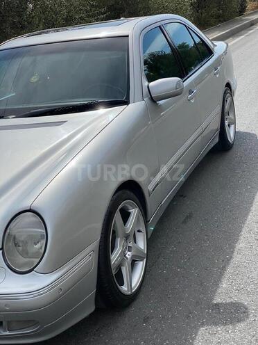 Mercedes E 280 2000, 305,000 km - 2.8 л - Bakı