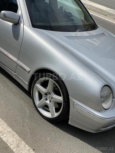 Mercedes E 280 2000, 305,000 km - 2.8 л - Bakı