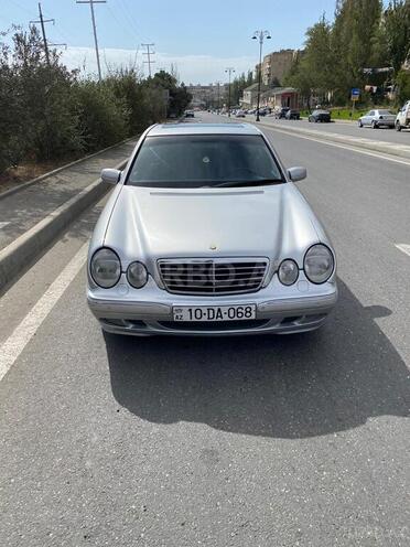 Mercedes E 280 2000, 305,000 km - 2.8 л - Bakı