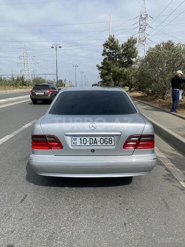 Mercedes E 280 2000, 305,000 km - 2.8 л - Bakı