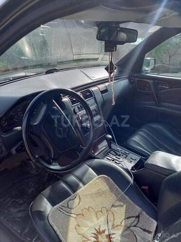 Mercedes E 230 1996, 355,000 km - 2.3 л - Bakı