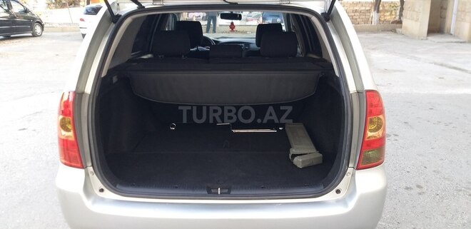 Toyota Corolla 2005, 228,900 km - 1.4 л - Bakı