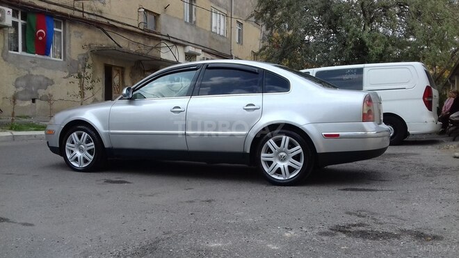 Volkswagen Passat 2004, 295,000 km - 1.8 l - Bakı