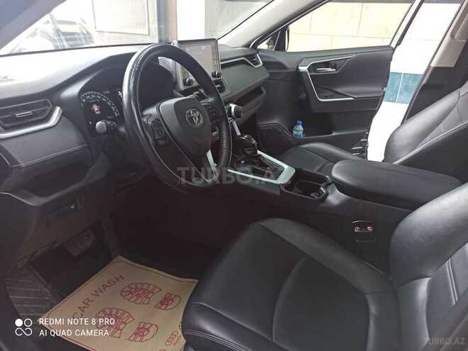 Toyota RAV4 2019, 28,000 km - 2.0 л - Bakı