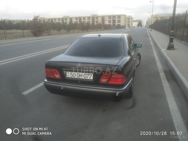 Mercedes E 240 1999, 465,000 km - 2.4 l - Bakı