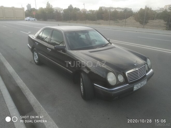 Mercedes E 240 1999, 465,000 km - 2.4 l - Bakı