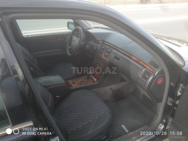 Mercedes E 240 1999, 465,000 km - 2.4 l - Bakı