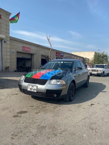 Volkswagen Passat 2004, 261,430 km - 1.8 l - Sumqayıt