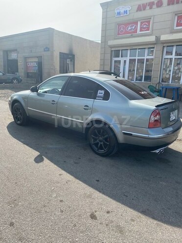 Volkswagen Passat 2004, 261,430 km - 1.8 l - Sumqayıt