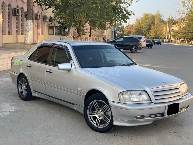 Mercedes C 220 1995, 298,000 km - 2.2 l - Sabirabad