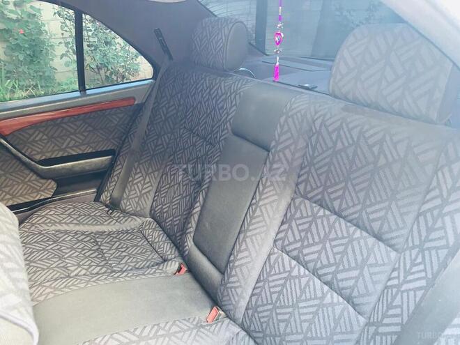 Mercedes C 220 1995, 298,000 km - 2.2 l - Sabirabad