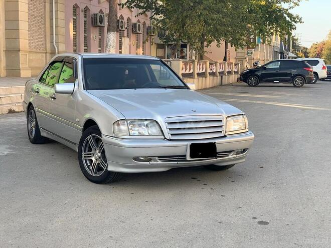 Mercedes C 220 1995, 298,000 km - 2.2 l - Sabirabad