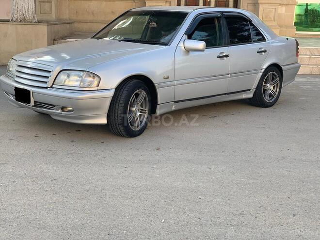 Mercedes C 220 1995, 298,000 km - 2.2 l - Sabirabad