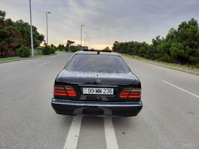 Mercedes E 240 1999, 176,000 km - 2.4 l - Bakı