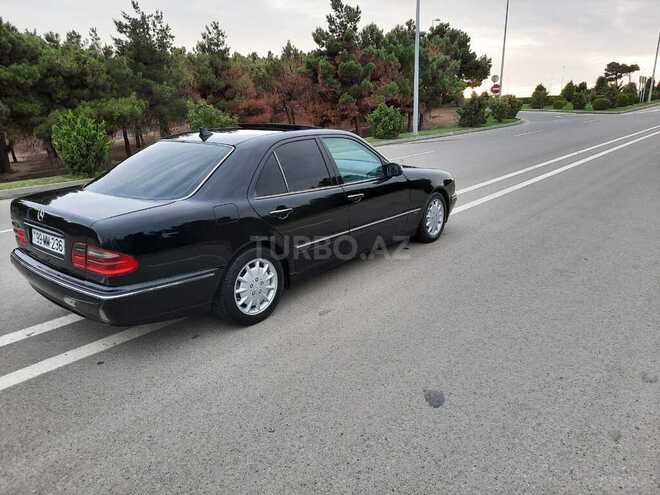 Mercedes E 240 1999, 176,000 km - 2.4 l - Bakı