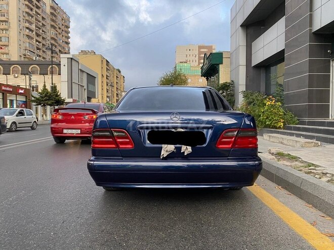 Mercedes E 240 2000, 345,000 km - 2.4 л - Bakı