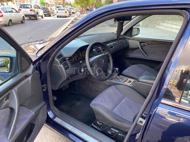 Mercedes E 240 2000, 345,000 km - 2.4 л - Bakı