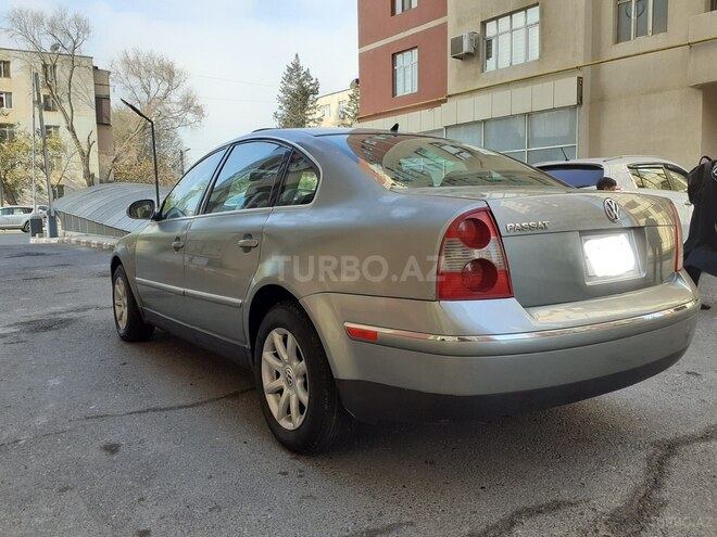 Volkswagen Passat 2004, 335,000 km - 1.8 l - Bakı