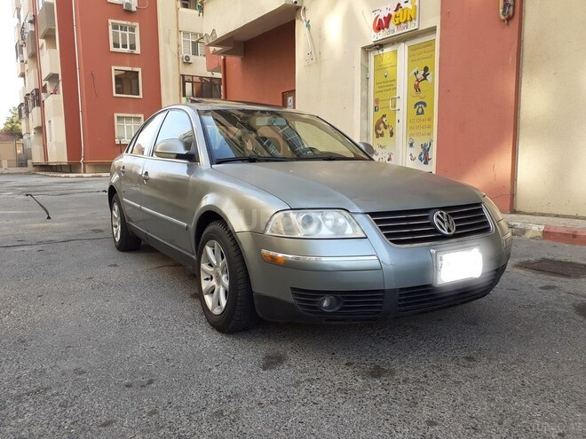 Volkswagen Passat 2004, 335,000 km - 1.8 l - Bakı