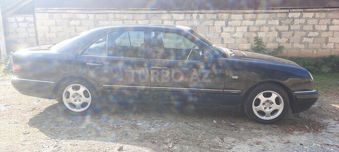 Mercedes E 280 1997, 400,000 km - 2.8 l - Qəbələ
