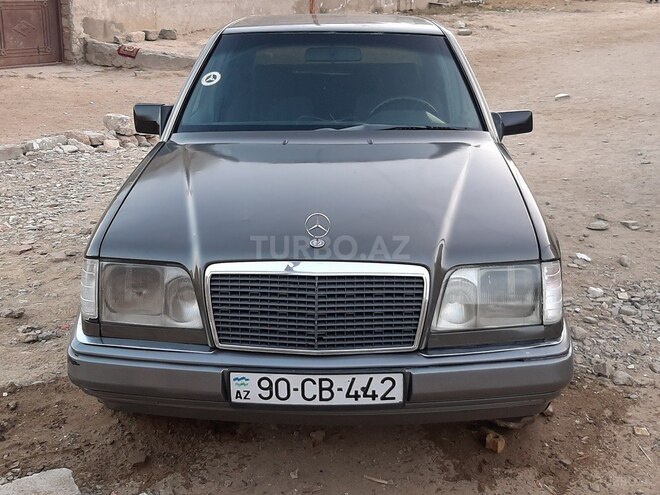 Mercedes E 200 1990, 300,000 km - 2.0 l - Bakı