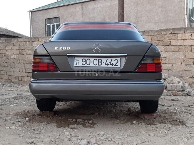 Mercedes E 200 1990, 300,000 km - 2.0 l - Bakı