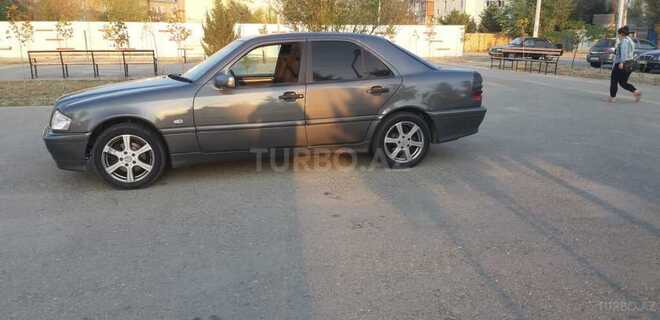 Mercedes C 220 1999, 350,000 km - 2.2 л - Sumqayıt