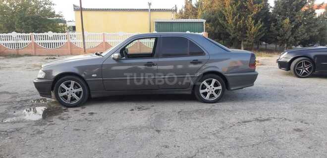 Mercedes C 220 1999, 350,000 km - 2.2 л - Sumqayıt