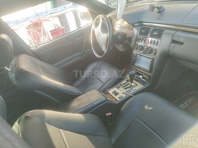Mercedes E 320 1999, 316,000 km - 3.2 l - Bakı
