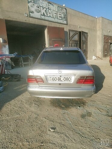 Mercedes E 320 1999, 316,000 km - 3.2 l - Bakı