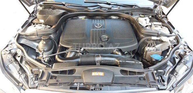 Mercedes E 250 2013, 114,800 km - 2.1 l - Bakı