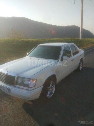Mercedes E 230 1989, 677,900 km - 2.3 l - Qəbələ