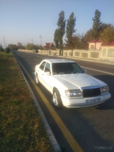 Mercedes E 230 1989, 677,900 km - 2.3 l - Qəbələ