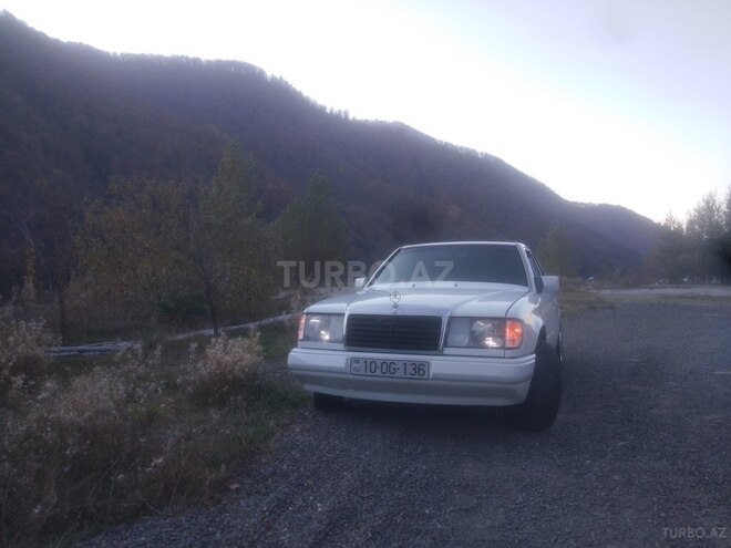 Mercedes E 230 1989, 677,900 km - 2.3 l - Qəbələ