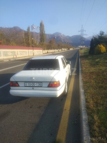 Mercedes E 230 1989, 677,900 km - 2.3 l - Qəbələ