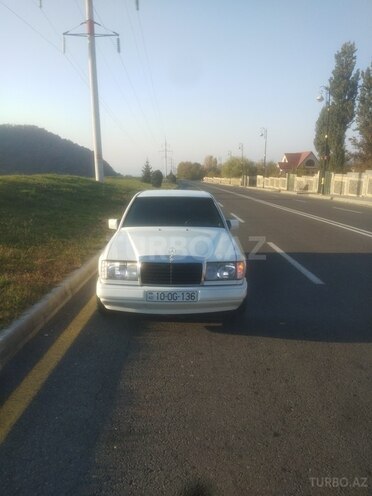 Mercedes E 230 1989, 677,900 km - 2.3 l - Qəbələ