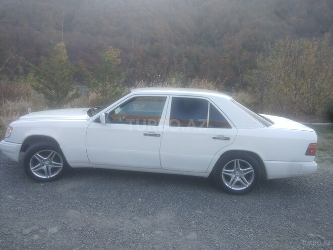 Mercedes E 230 1989, 677,900 km - 2.3 l - Qəbələ