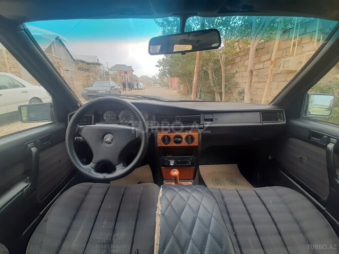 Mercedes E 200 1992, 295,462 km - 2.0 l - Bakı