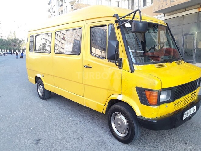 Mercedes 208 D 1992, 310,000 km - 2.5 l - Bakı