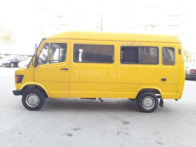 Mercedes 208 D 1992, 310,000 km - 2.5 l - Bakı